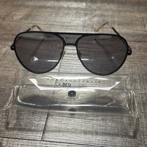 Quay x Kylie Jenner Iconic Aviator Sunglasses